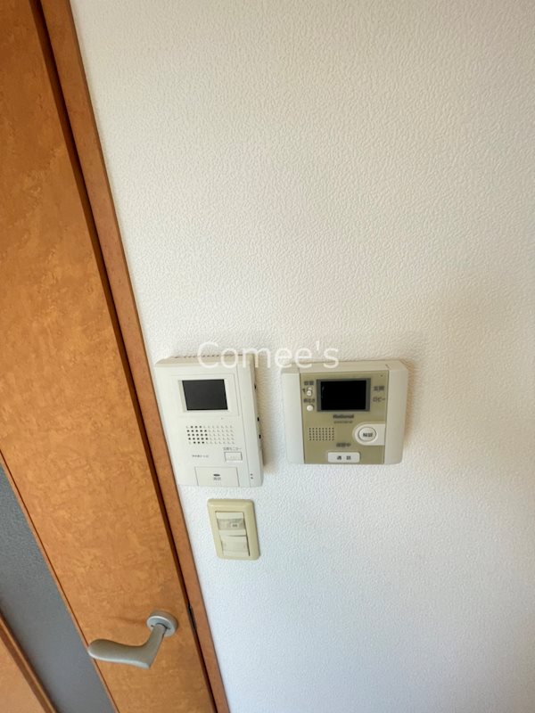 セキュリティ　モニター付きインターホン