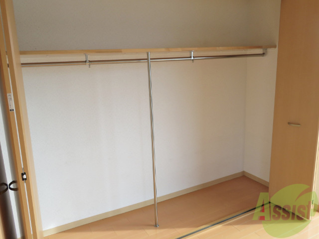 収納　クローゼットがありました。お洋服や荷物はここへ