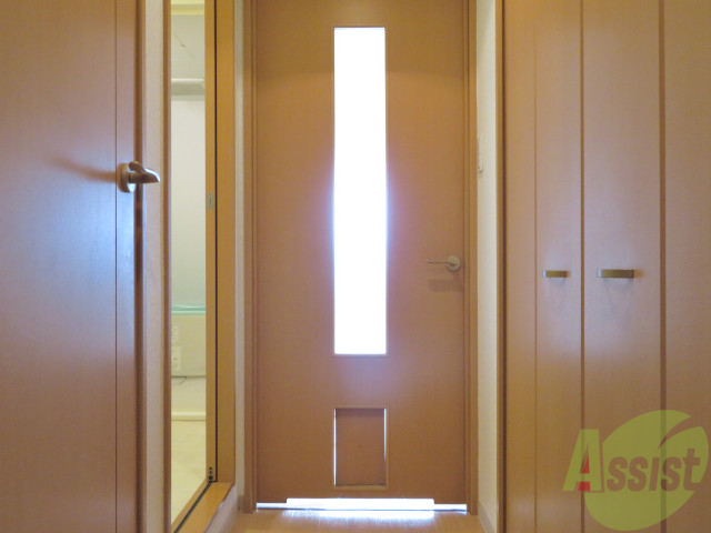 玄関　玄関側を撮影してみました。イメージできましでしょうか？