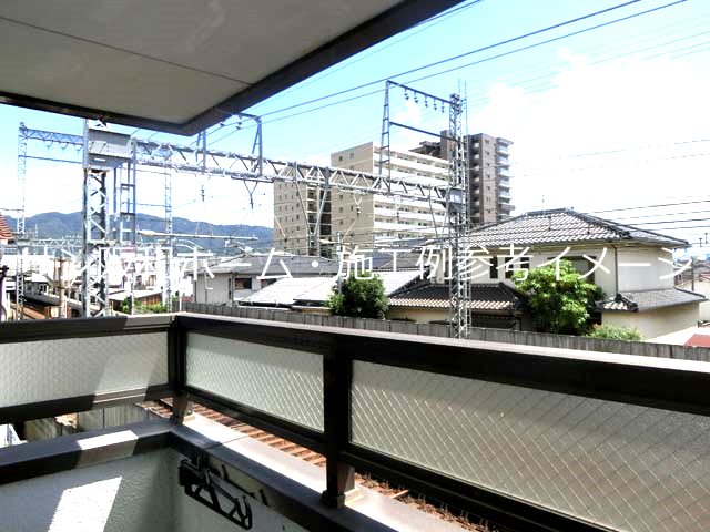 【八尾市西山本町のマンションのバルコニー】