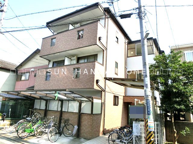 八尾市西山本町のマンションの建物外観