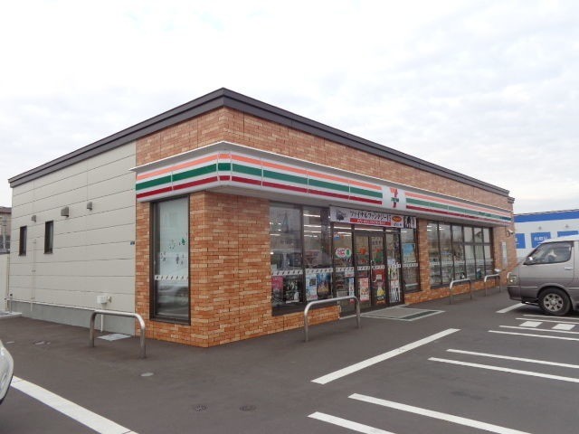 コンビニ　セブンイレブン函館港町1丁目店（コンビニ）まで102m