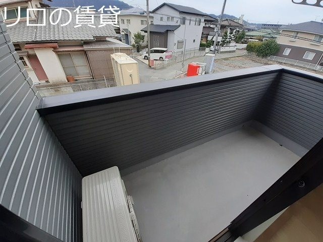 【糟屋郡篠栗町津波黒のアパートのバルコニー】