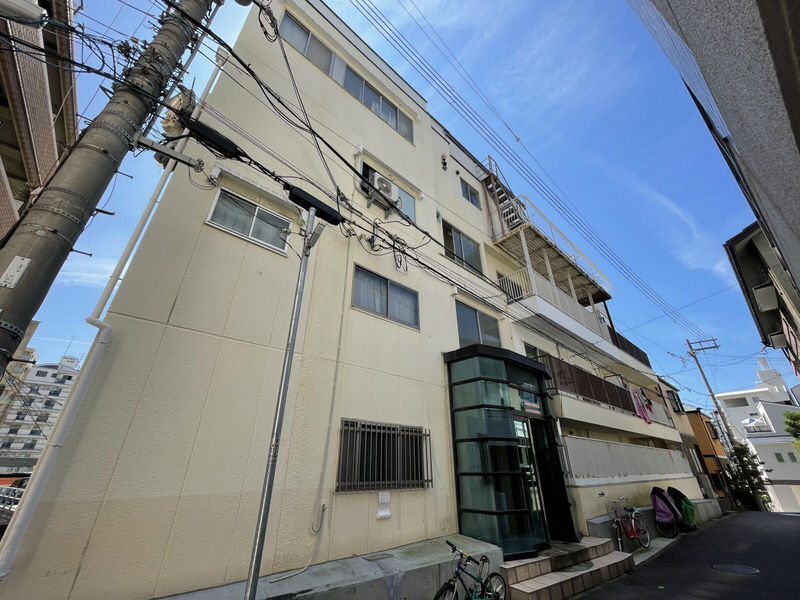 神戸市中央区北長狭通のマンションの建物外観