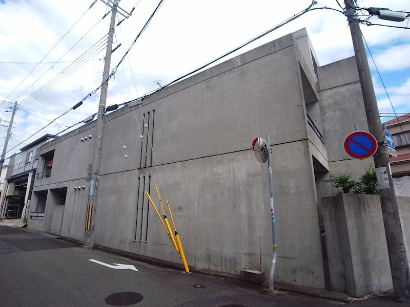 神戸市北区鈴蘭台南町のマンションの建物外観
