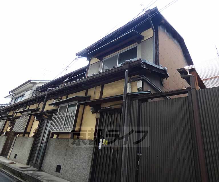 京都市伏見区西大黒町のその他の建物外観