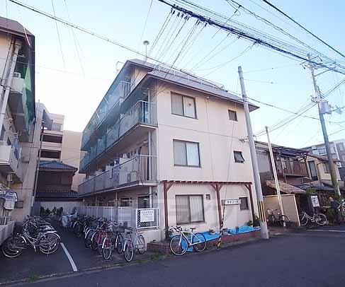 【京都市左京区田中高原町のアパートの建物外観】