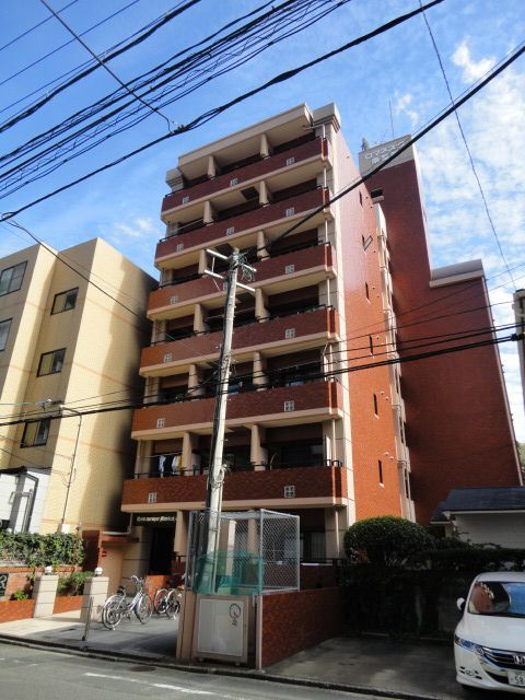 ロマネスク南薬院の建物外観