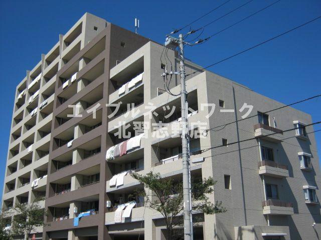 【八千代市大和田新田のマンションの建物外観】