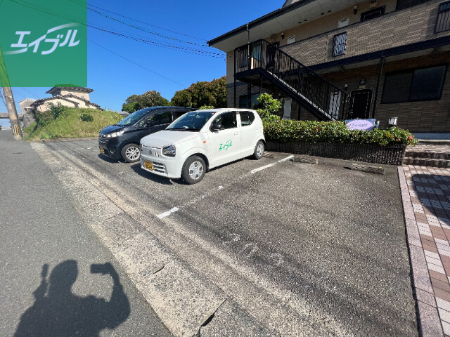 【シャルマンＨＡＮＡＭＩＤＯＵの駐車場】