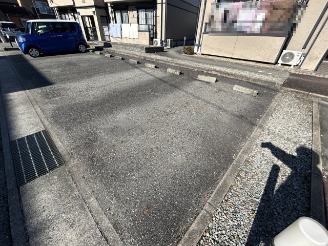 【リヴェール大村の駐車場】