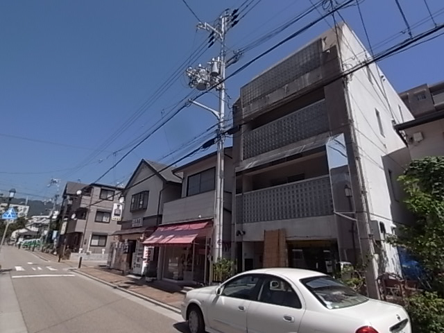 芦屋市茶屋之町のマンションの建物外観