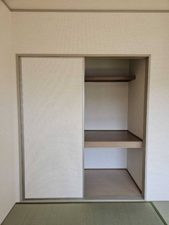 収納　押入れ