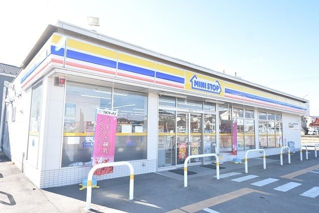 コンビニ　ミニストップ 本宮市本宮店（コンビニ）まで700m