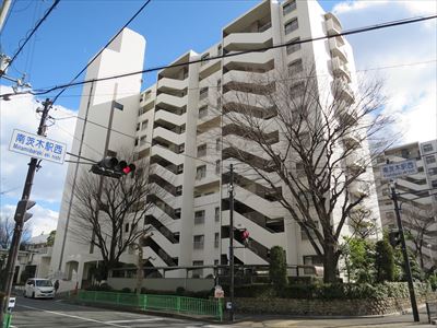 南茨木駅前ハイタウンH棟の建物外観