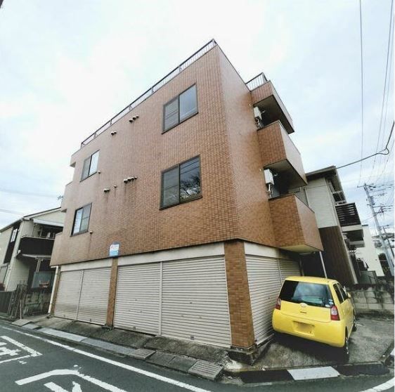 大和市福田のマンションの建物外観