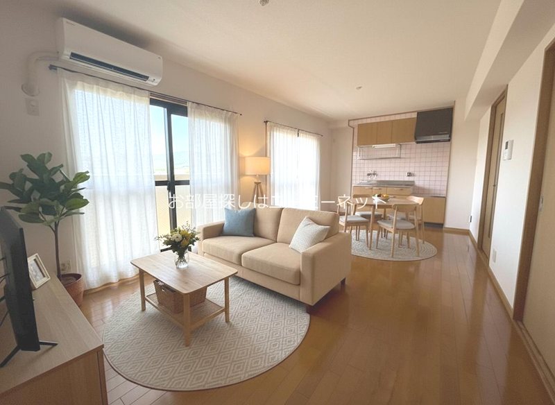 居室・リビング　写真内の家具はＣＧ画像です。物件に付帯するものではありません