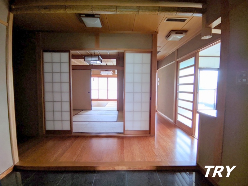 玄関　広い玄関