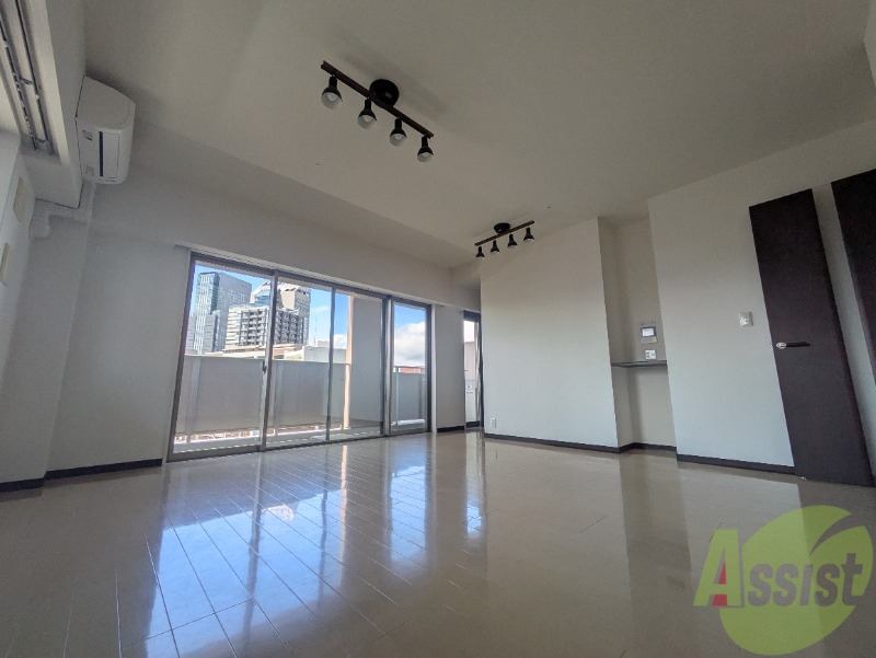 居室・リビング　こちらリビングです、広々としていていいですね。