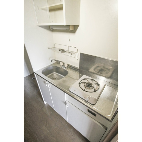 キッチン　同じ建物の別のお部屋