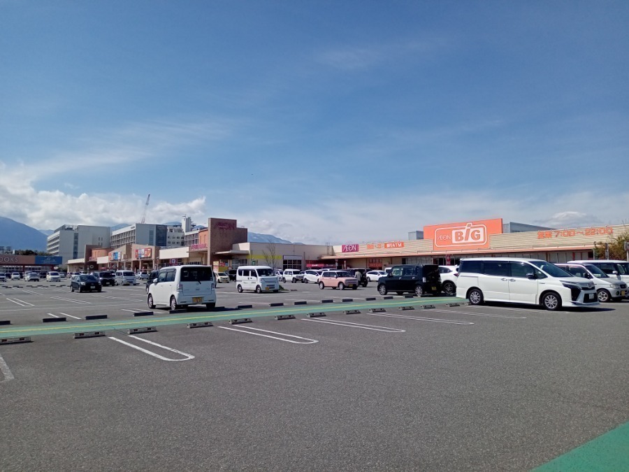 ショッピングセンター　イオンタウン山梨中央（ショッピングセンター）まで1047m