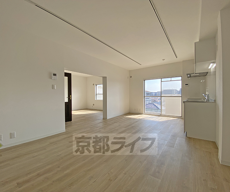 居室・リビング　開放感のあるお部屋です