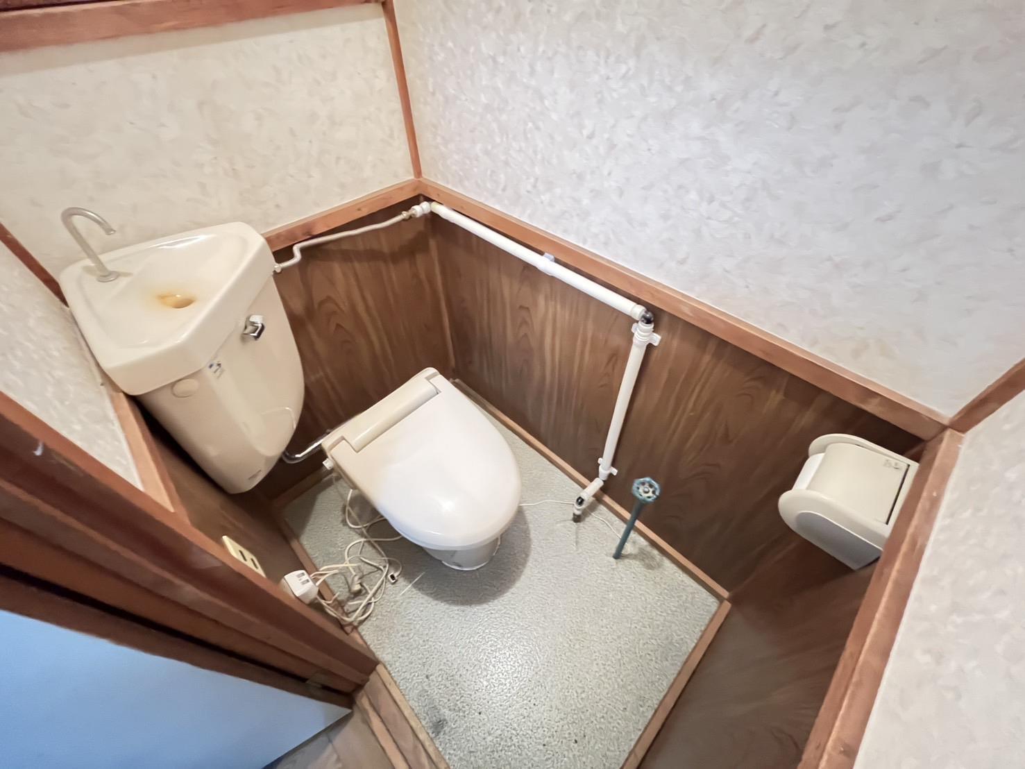 サテライトのトイレ写真