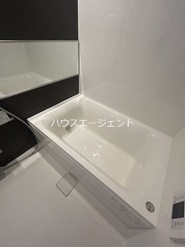 バス・シャワールーム　広くてキレイなお風呂で一日の疲れを癒せます♪