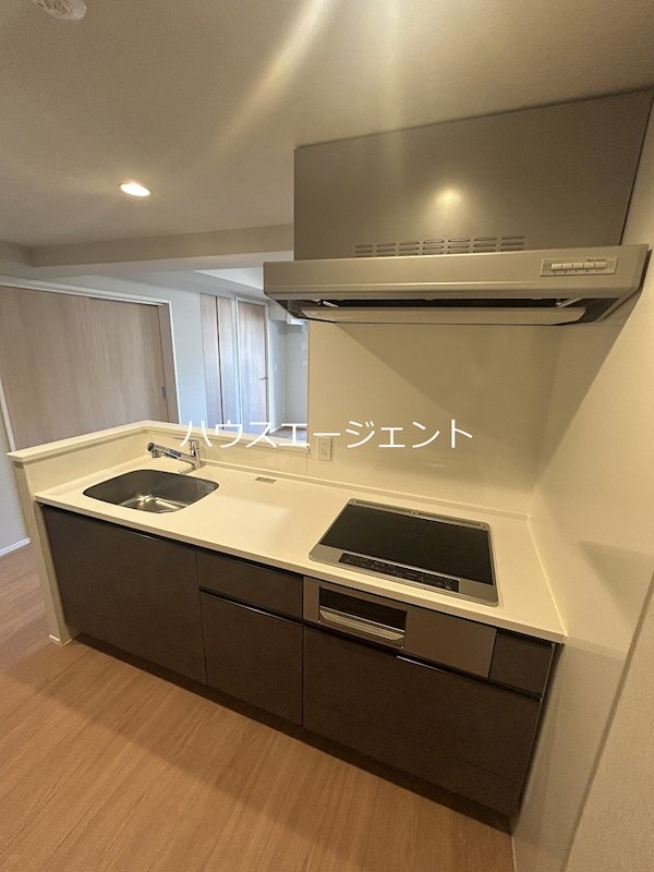 キッチン　IHヒーターのキッチン