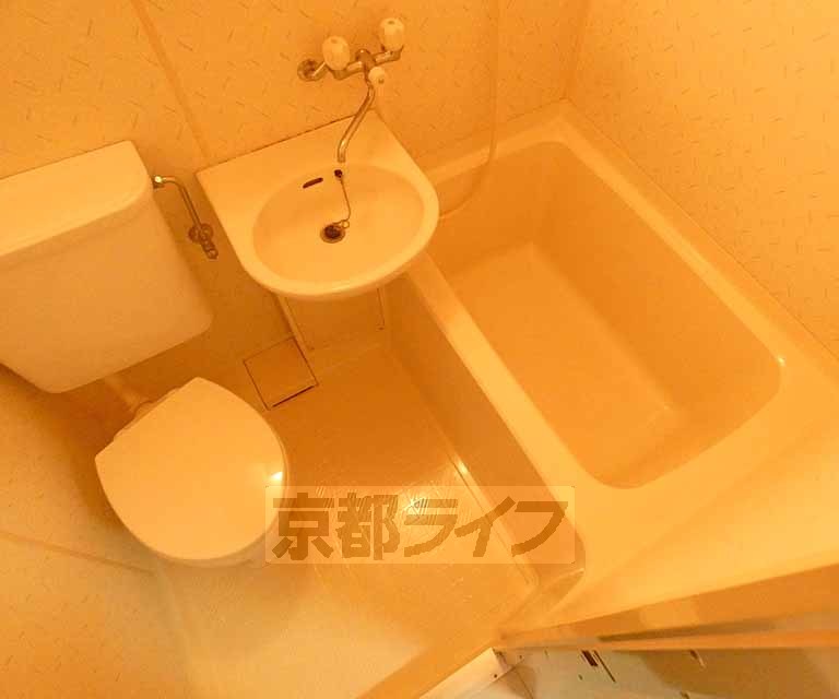 バス・シャワールーム　ユニットバスです