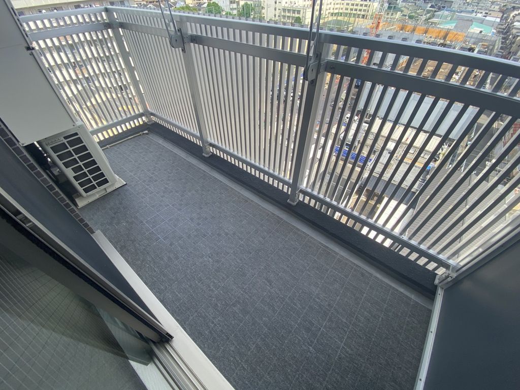 バルコニー　バルコニー