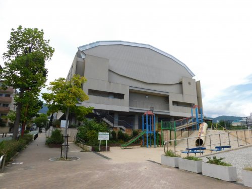 小学校　神戸市立成徳小学校（小学校）まで628m