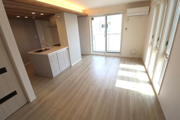 居室・リビング　日当たり良好14.4帖LDK