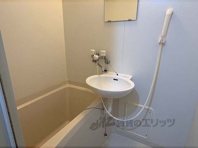 バス・シャワールーム　バス