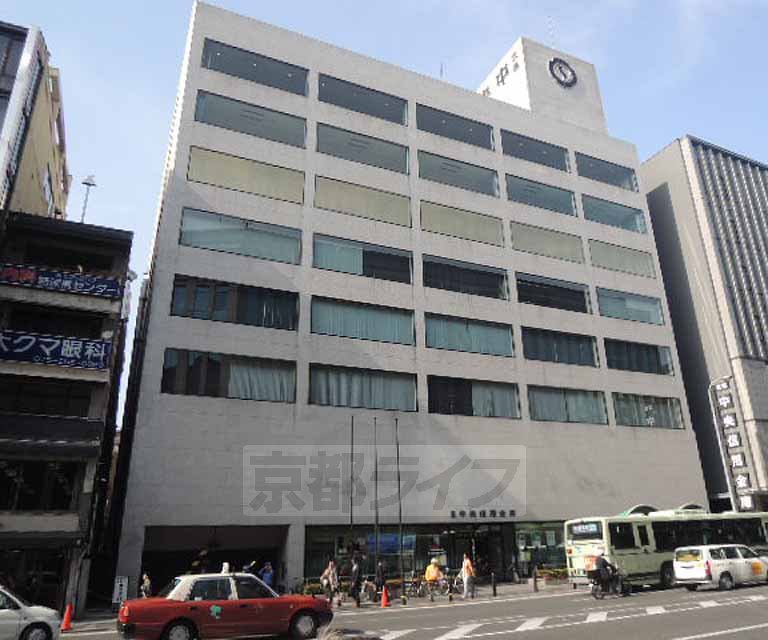 銀行　京都中央信用金庫本店（銀行）まで204m
