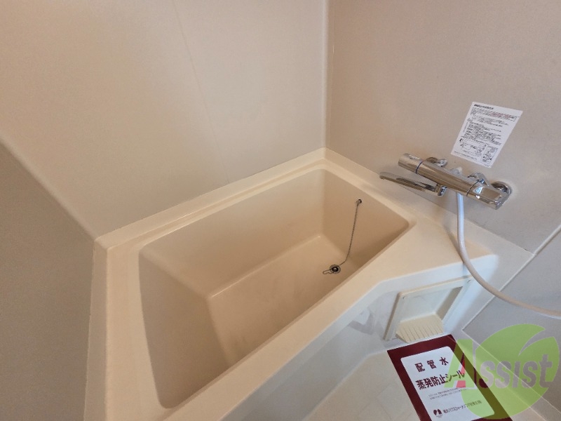 バス・シャワールーム　綺麗な浴室で、日々の疲れも確り取れますね。