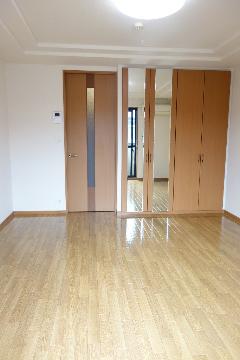 居室・リビング　室内