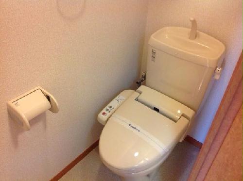 トイレ　温水洗浄便座