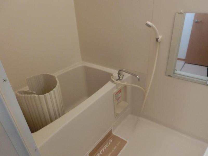 バス・シャワールーム　同タイプの写真です。