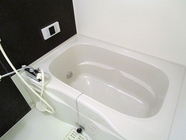 バス・シャワールーム　追い炊き機能付きバス