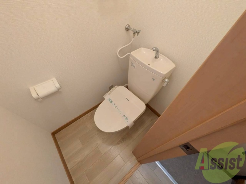 トイレ　トイレです。ウォシュレット付を探している方、おすすめです。