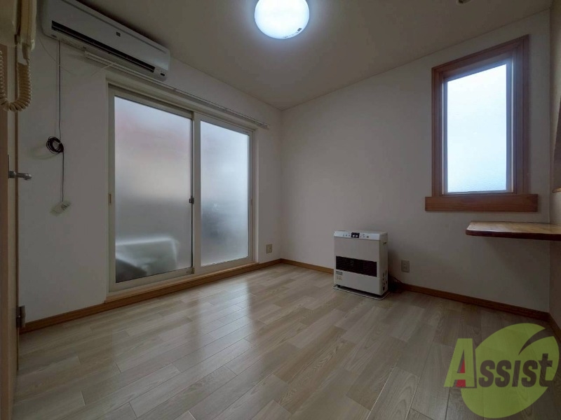 居室・リビング　広くてキレイなお部屋が広がっていて、充実した生活が送れそう。