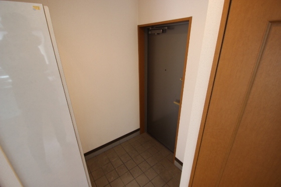 玄関　※別部屋の写真です