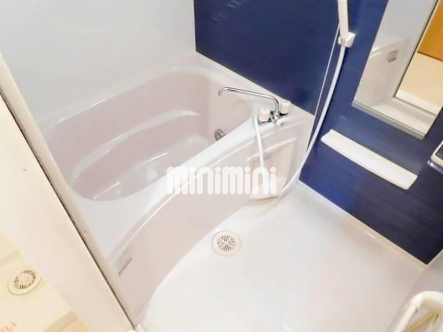 バス・シャワールーム　追い焚き付きのお風呂です。