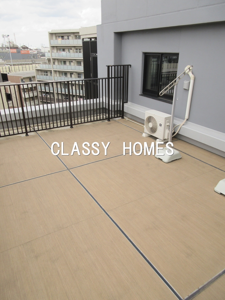 バルコニー　2023年竣工　ジオ八潮イーストレジデンス：ルーフバルコニー