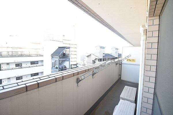 バルコニー　別部屋の参考写真です