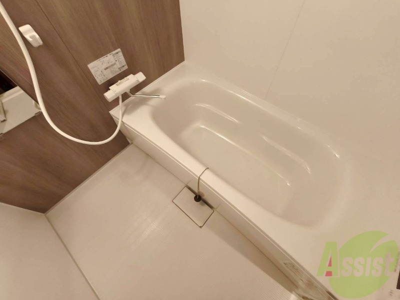 バス・シャワールーム　お風呂になります。一日の疲れを癒してくださいね。