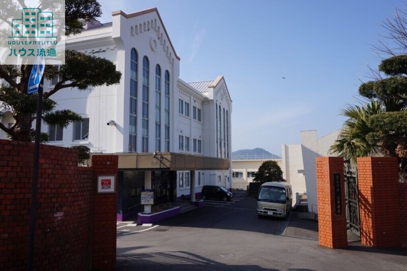 高校・高専　私立海星高校（高校・高専）まで945m