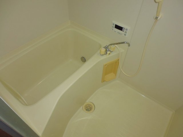 バス・シャワールーム　追い焚きバス