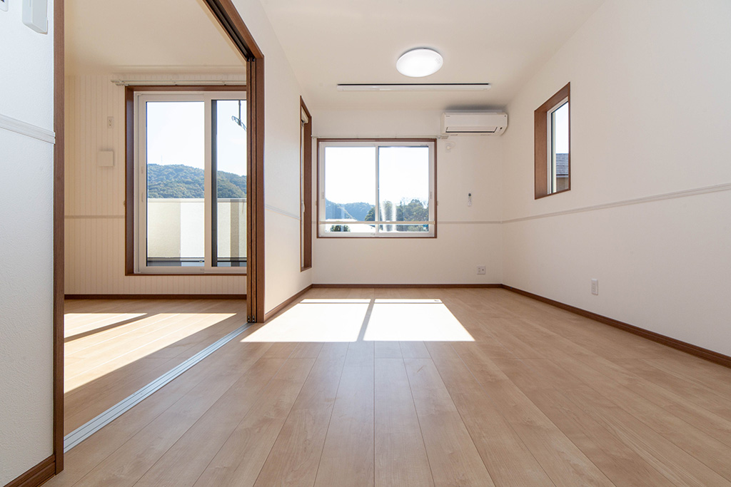 居室・リビング　南向きの続き間仕様のLDKは広がりを感じる寛ぎ空間です。